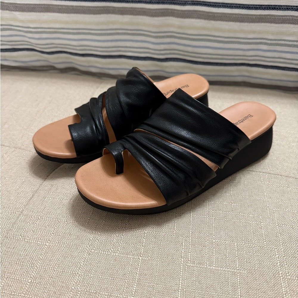 BareTraps Black Women's Venus Slide Sandals